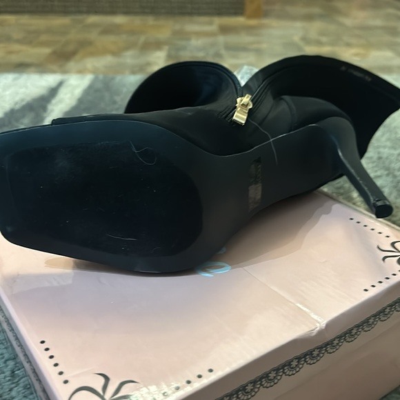 Pazzle Victoria-01 in black - Picture 5 of 5